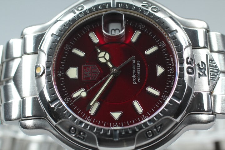 Rare TAG HEUER 6000 WH1118 Red Dial Quartz Men's Watch 37mm JAPAN