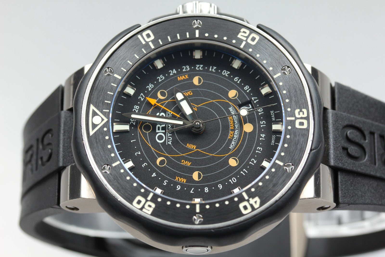 ORIS ProDiver Pointer Moon 7682 Automatic Black Men's Watch 46mm JAPAN
