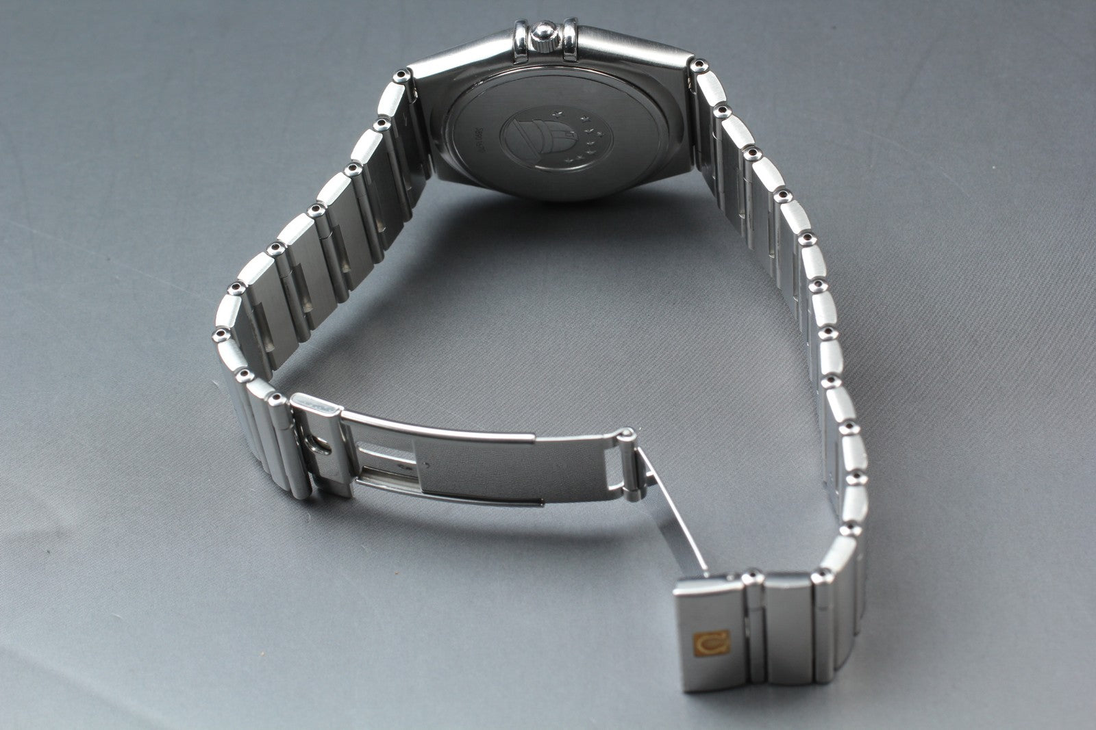 New Batt Vintage OMEGA Constellation Cal.1512 Quartz Men's Watch 33mm From JAPAN