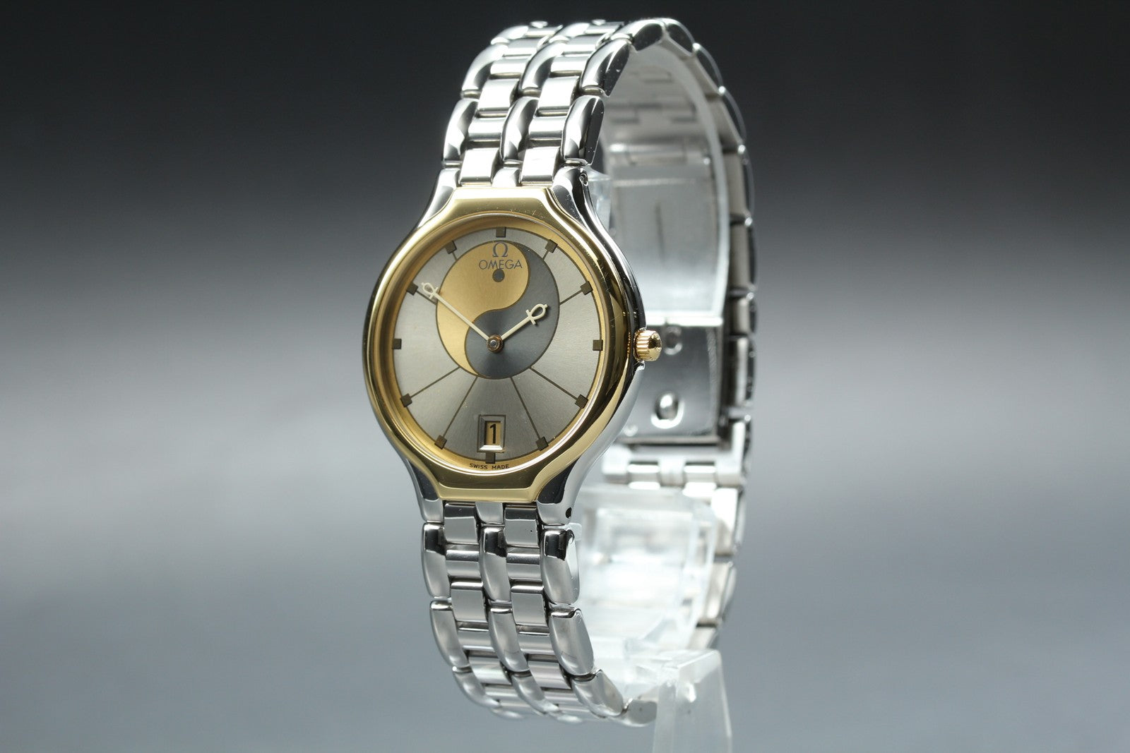 New Batt Vintage OMEGA De Ville symbol Cal.1436 Quartz Women's Watch 31mm JAPAN