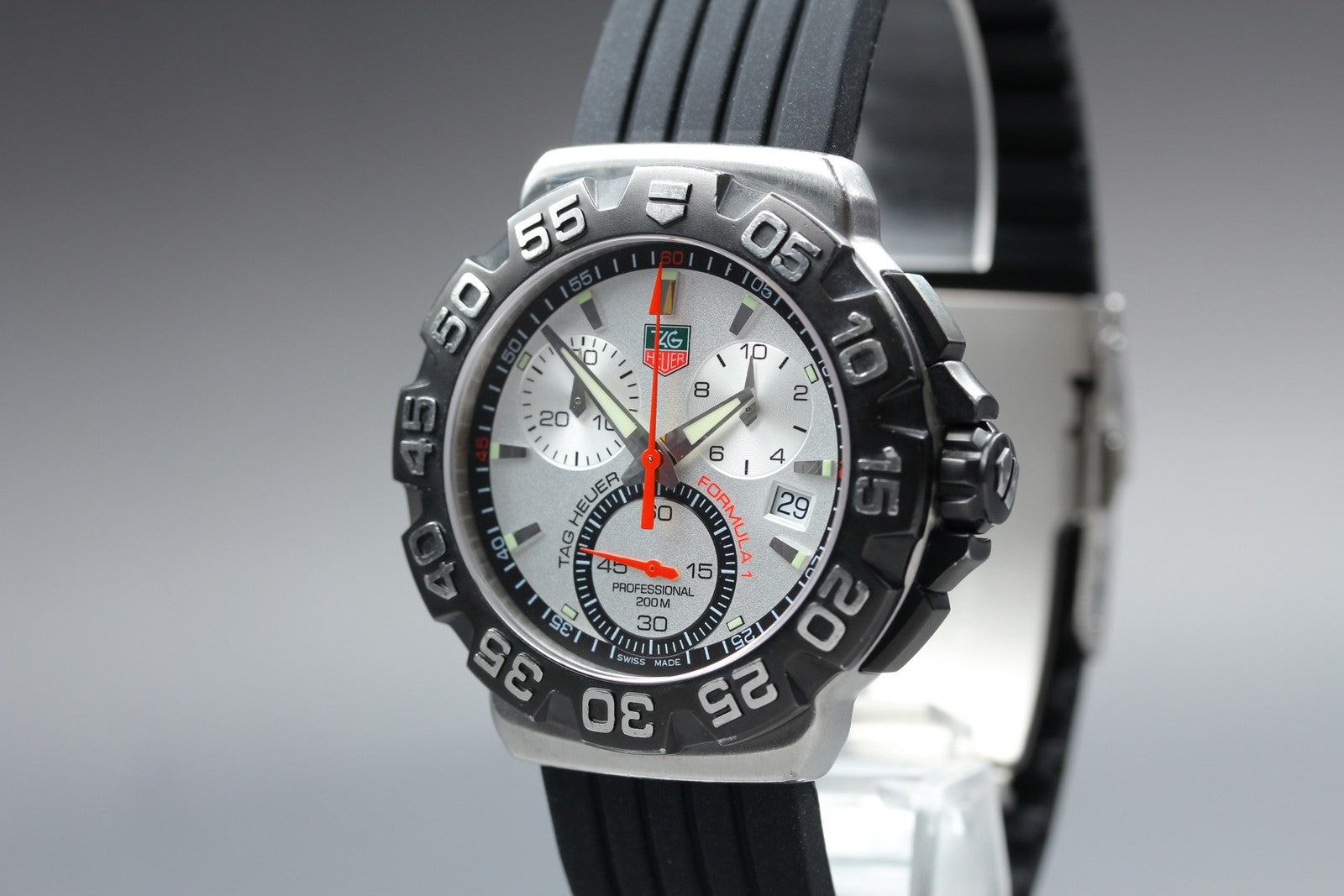 TAG HEUER Formula 1 CAH1111 Silver Dial Quartz Men's Watch 41mm JAPAN Box