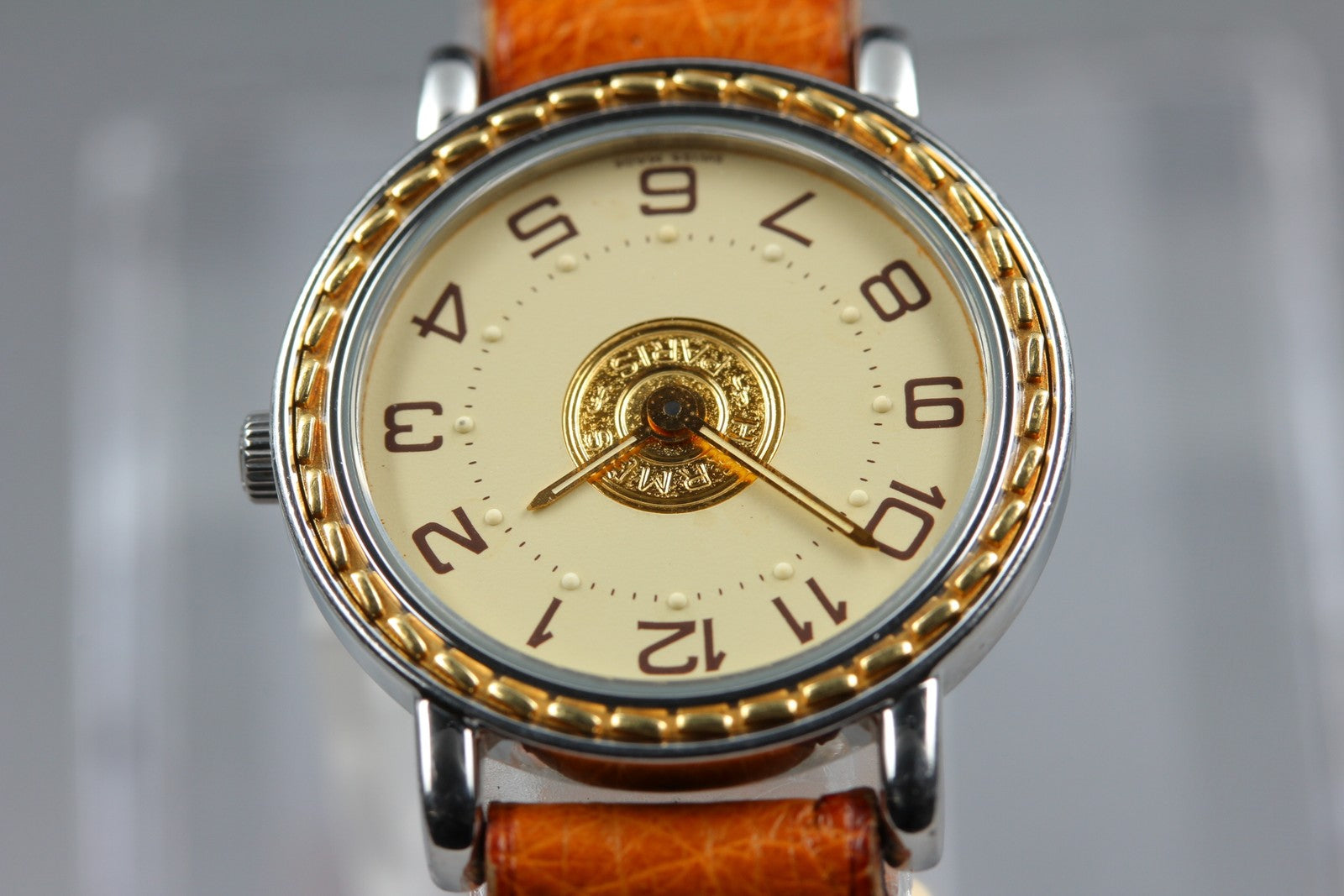 Vintage HERMES Sellier SE4.220 Gold Brown "Z" 24mm Woman's Quartz Watch