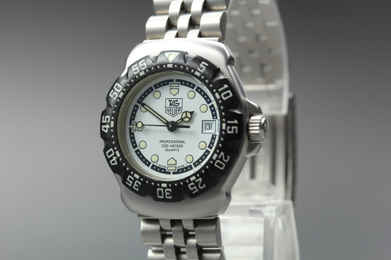 Vintage TAG Heuer Formula 1 WA1418 White Quartz Women's Watch 28mm From JAPAN