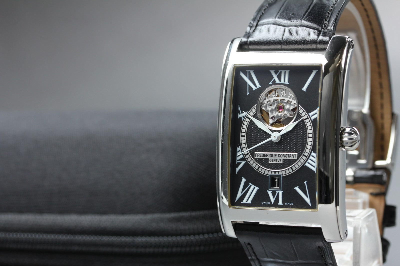 Frederique Constant Heartbeat FC-303/310/315X4C4/5/6 Black 30mm AT Men's Watch
