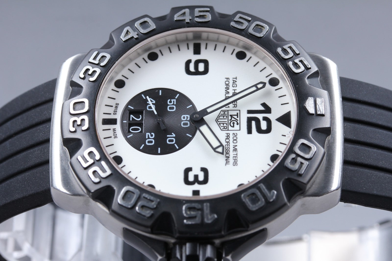 Exc+5* Tag Heuer Formula 1 WAH1011.BA0854 White Quartz Men's Watch 44mm JAPAN
