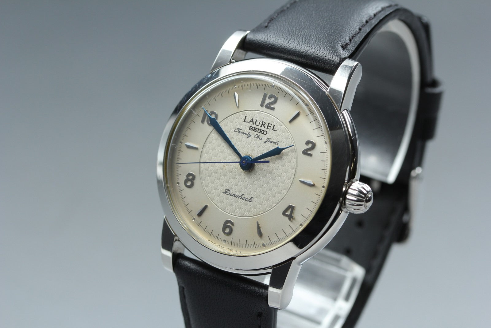 SEIKO Laurel 4S24-0060 LJAL602 Hand Winding Silver 34mm Mens Watch Vintage JAPAN