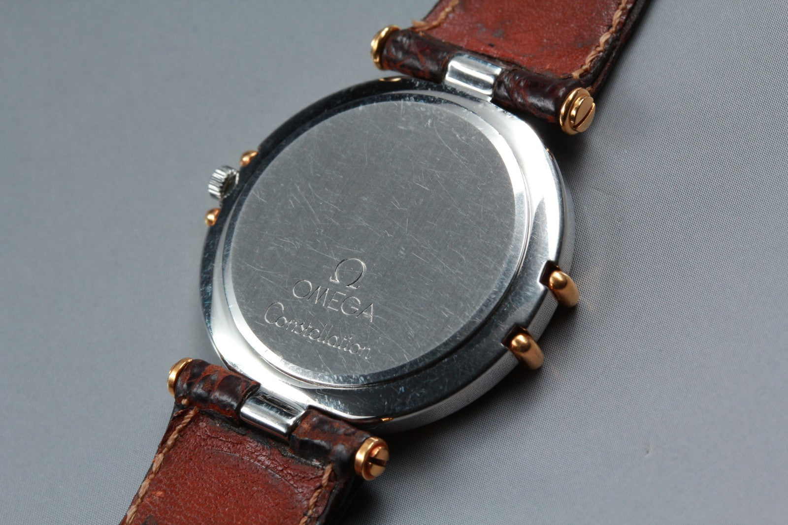 Vintage OMEGA Constellation Cal.1379 Gold Date Quartz Men's Watch 31mm JAPAN