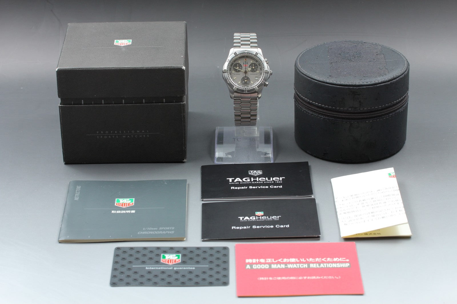 Vintage TAG HEUER Professional CE1111 Quartz Gray Men's Watch 40mm JAPAN Box