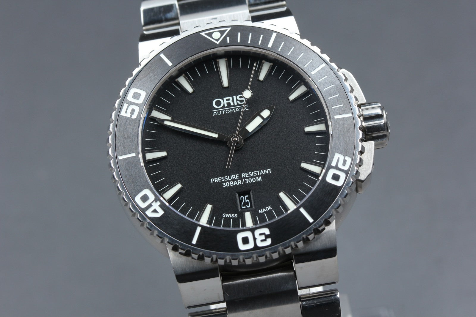 ORIS Aquis Date 7653-04 Automatic Black Dial Men's Watch 43mm From JAPAN Box