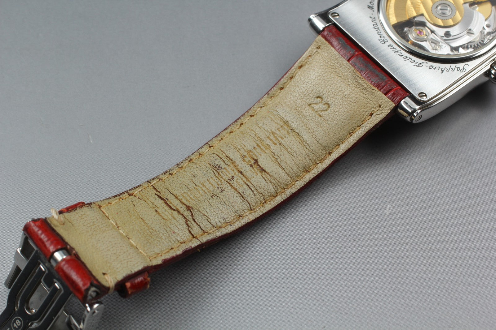 FREDERIQUE CONSTANT FC-315BRG4C26 Automatic World Limited Red Men's Watch 31mm