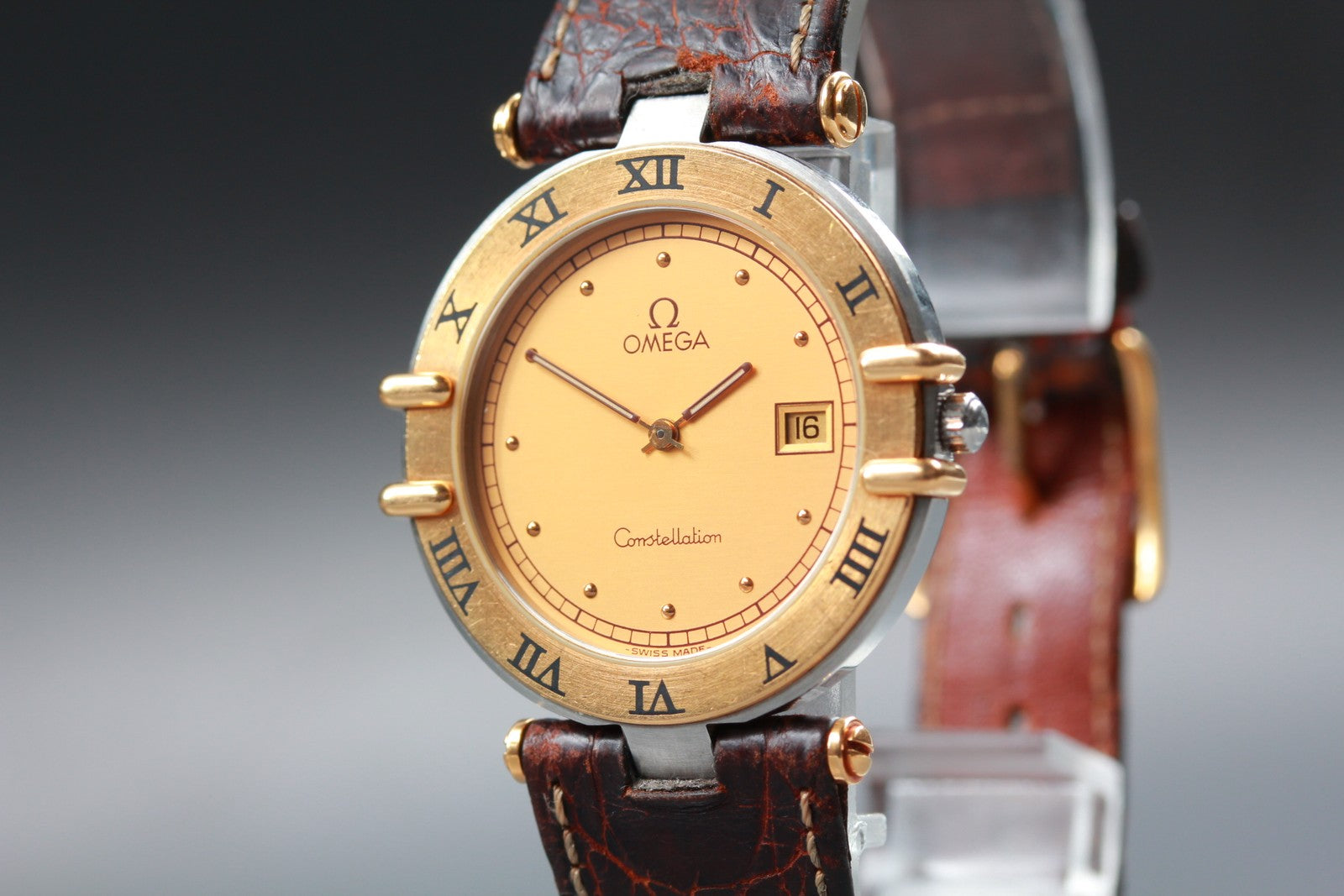 Vintage OMEGA Constellation Cal.1379 Gold Date Quartz Men's Watch 31mm JAPAN