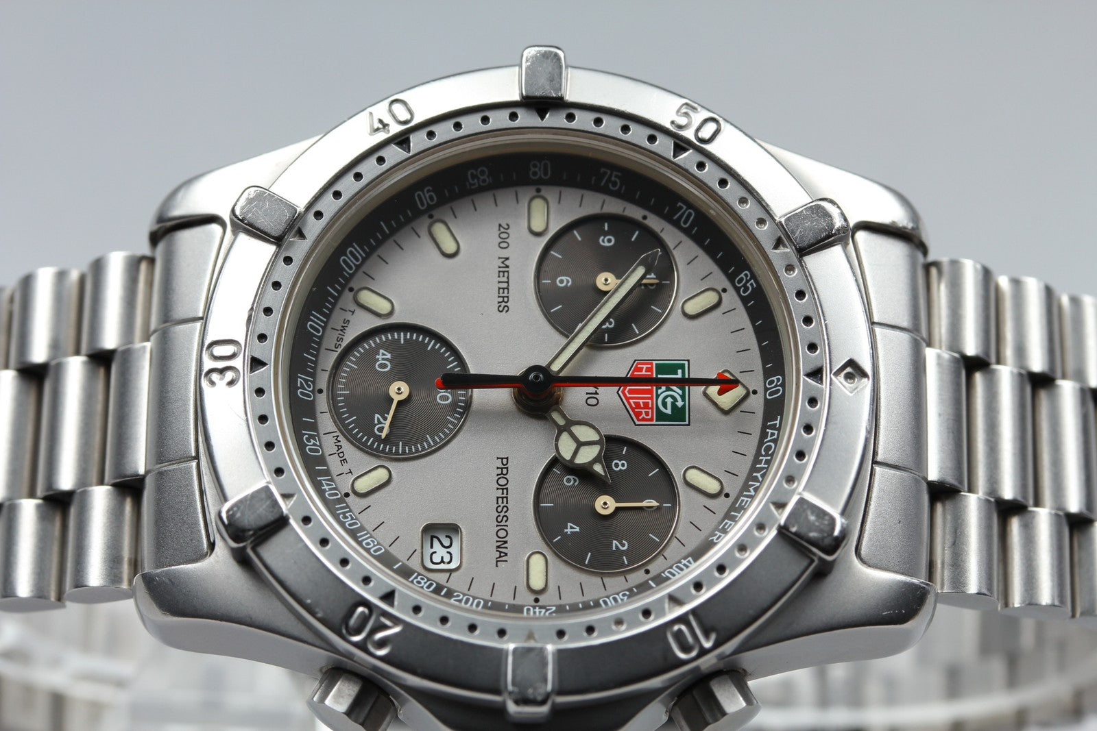 Vintage TAG HEUER Professional CE1111 Quartz Gray Men's Watch 40mm JAPAN Box