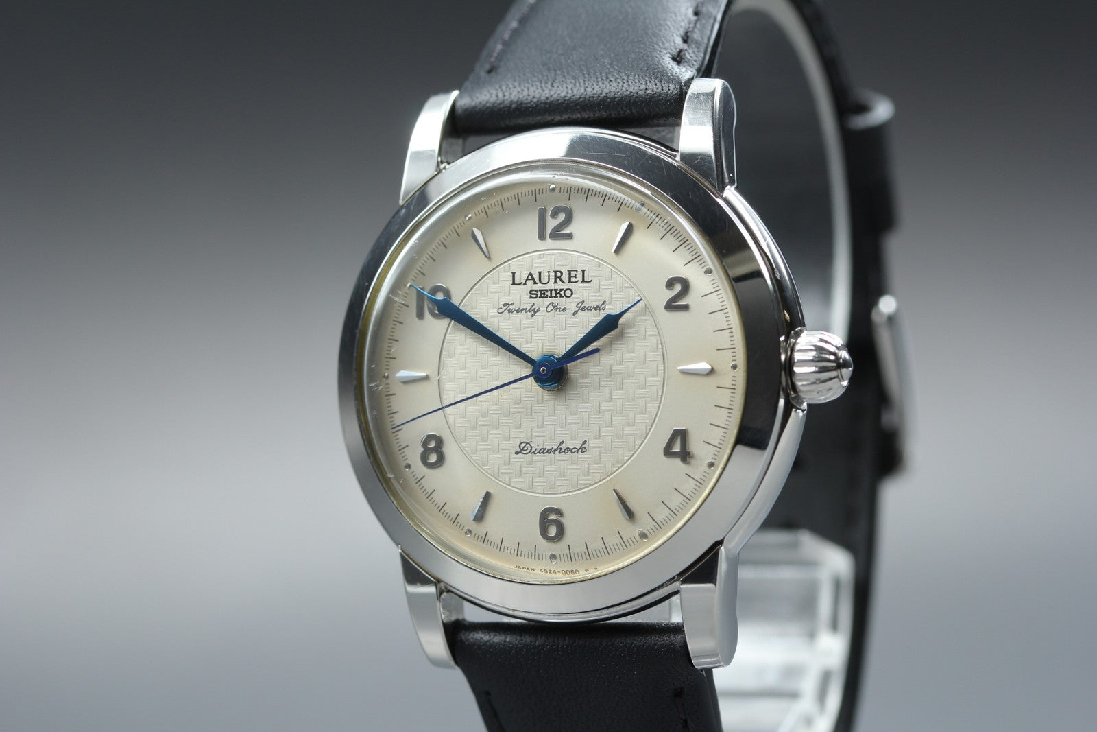 SEIKO Laurel 4S24-0060 LJAL602 Hand Winding Silver 34mm Mens Watch Vintage JAPAN
