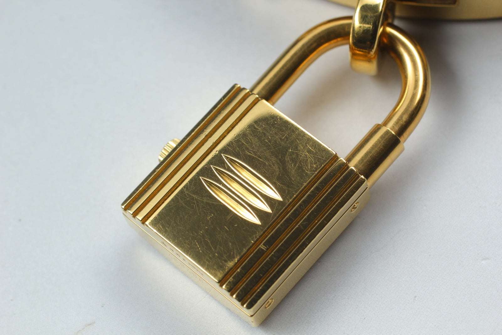 6850023