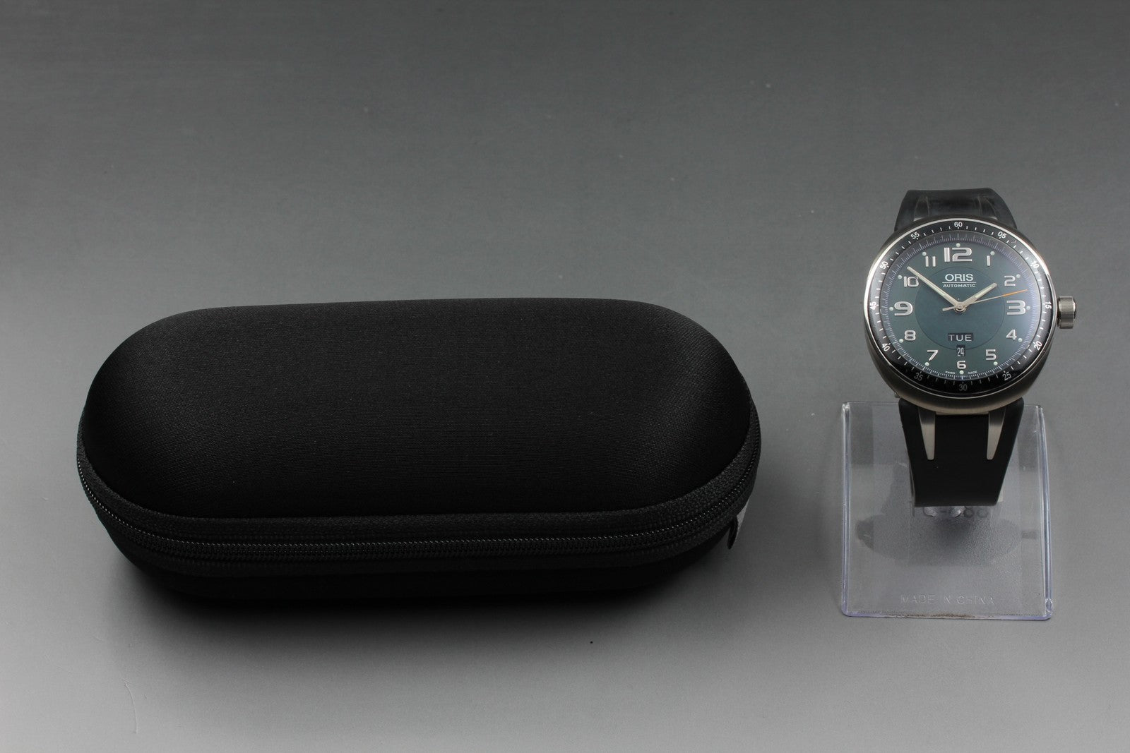 ORIS TT3 7589 Day Date Titanium Green Dial Black 44mm Automatic Men's Watch
