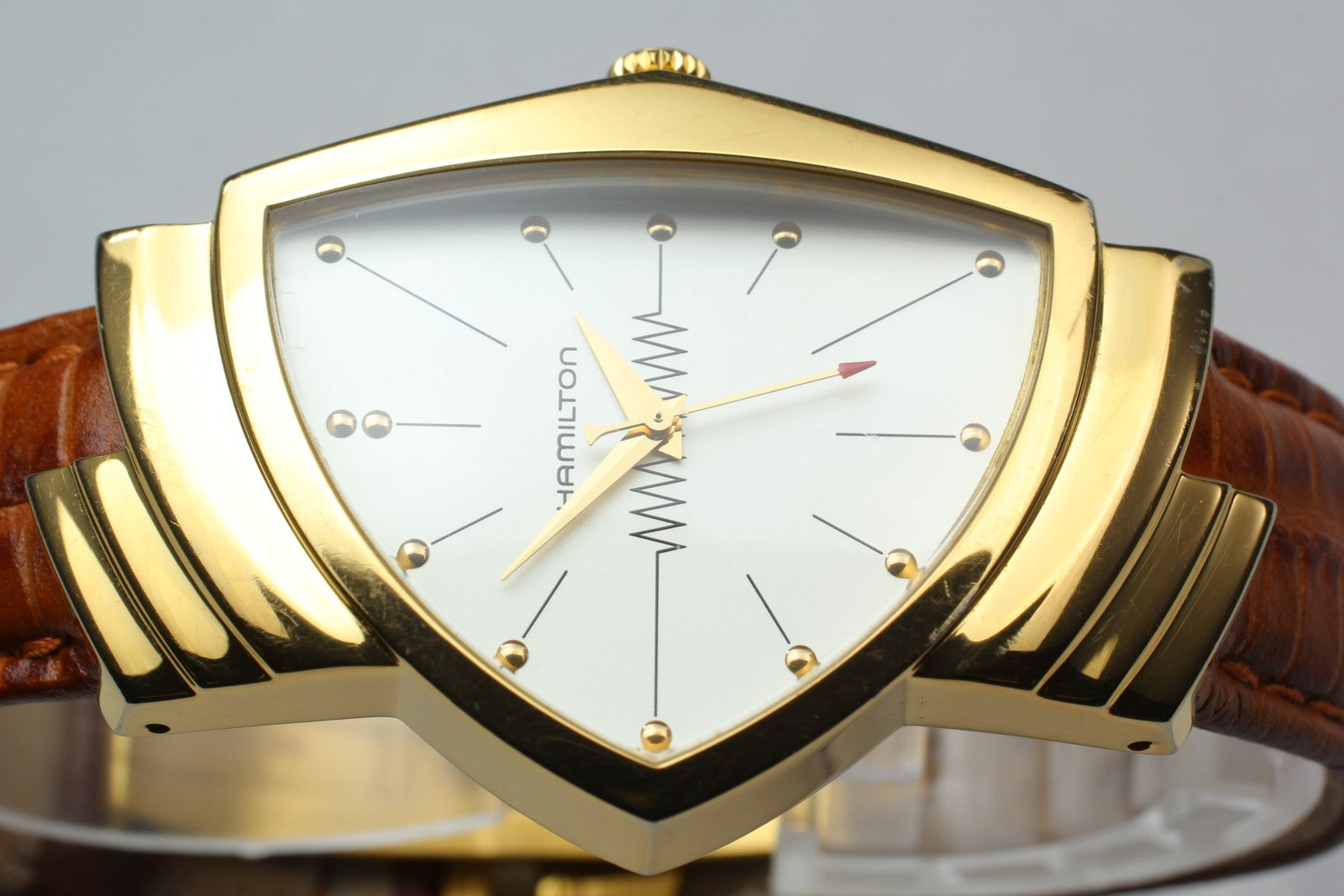 New Batt Hamilton Ventura H243010 Quartz White Dial Women's Watch 32mm JAPAN Box