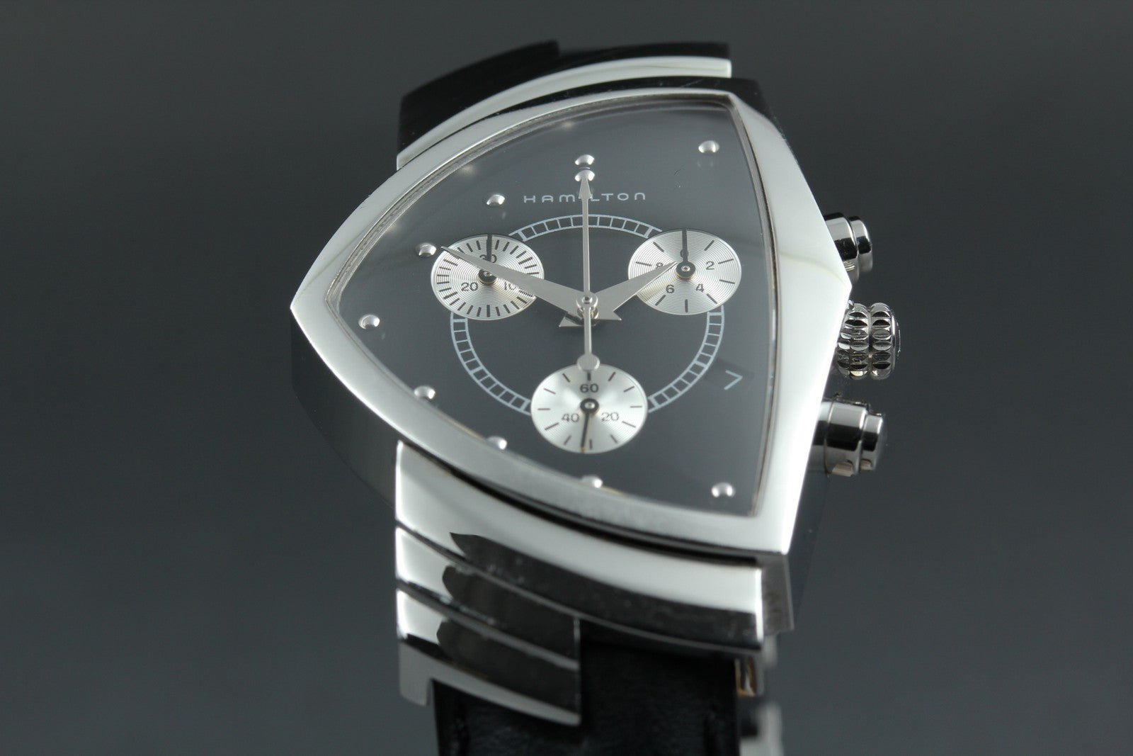 New Batt Hamilton Ventura H244121 Chronograph Quartz Men's Watch 32mm JAPAN Box