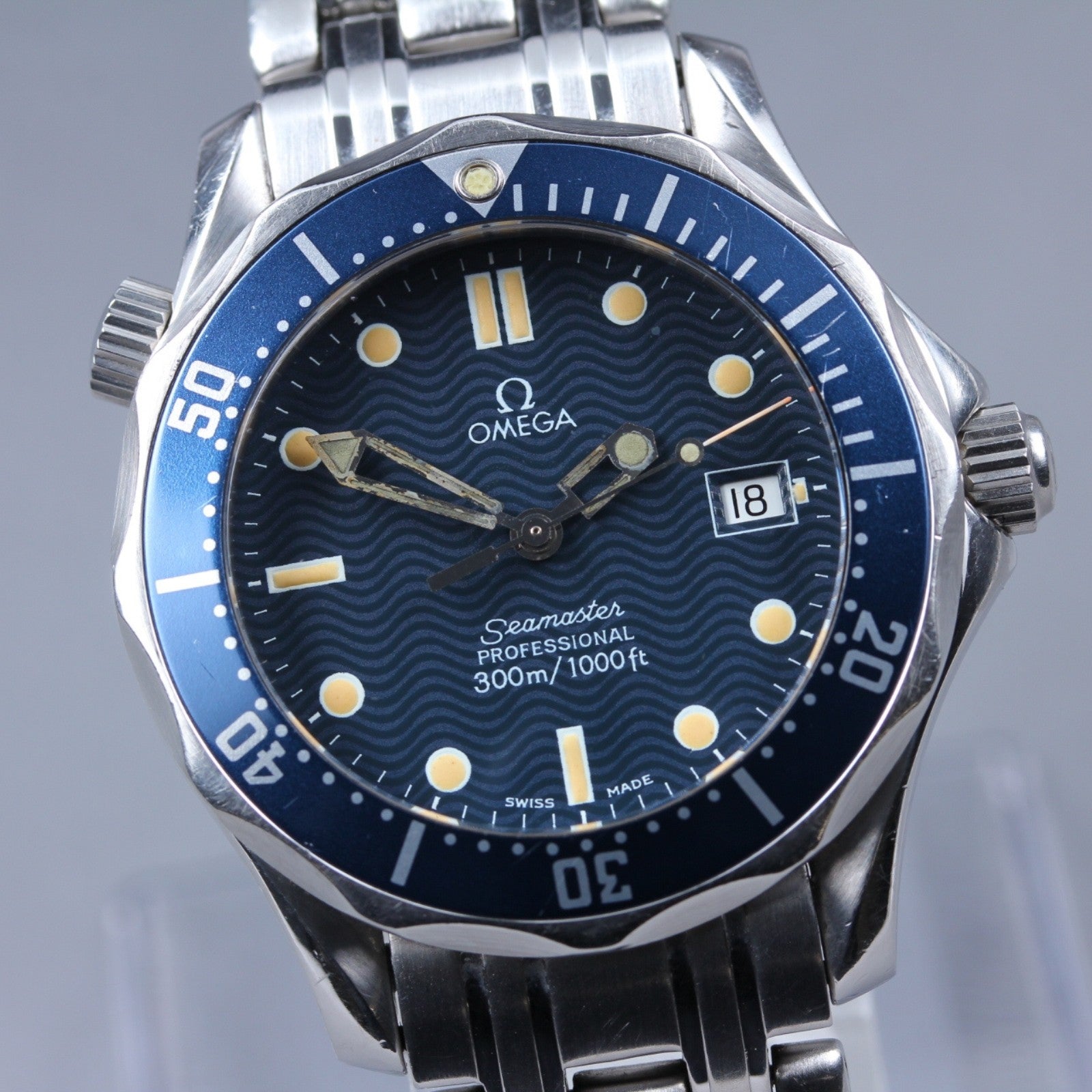 New Batt OMEGA Seamaster 300M 2561.80 Blue Quartz Date Men's Watch 36mm Japan