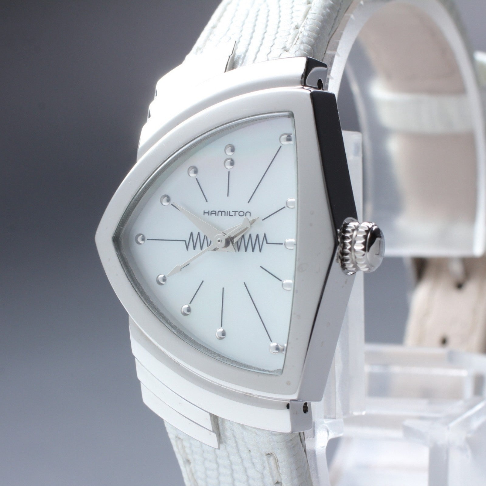 HAMILTON Ventura H242112 White Dial Quartz Women's Watch 25mm JAPAN Box