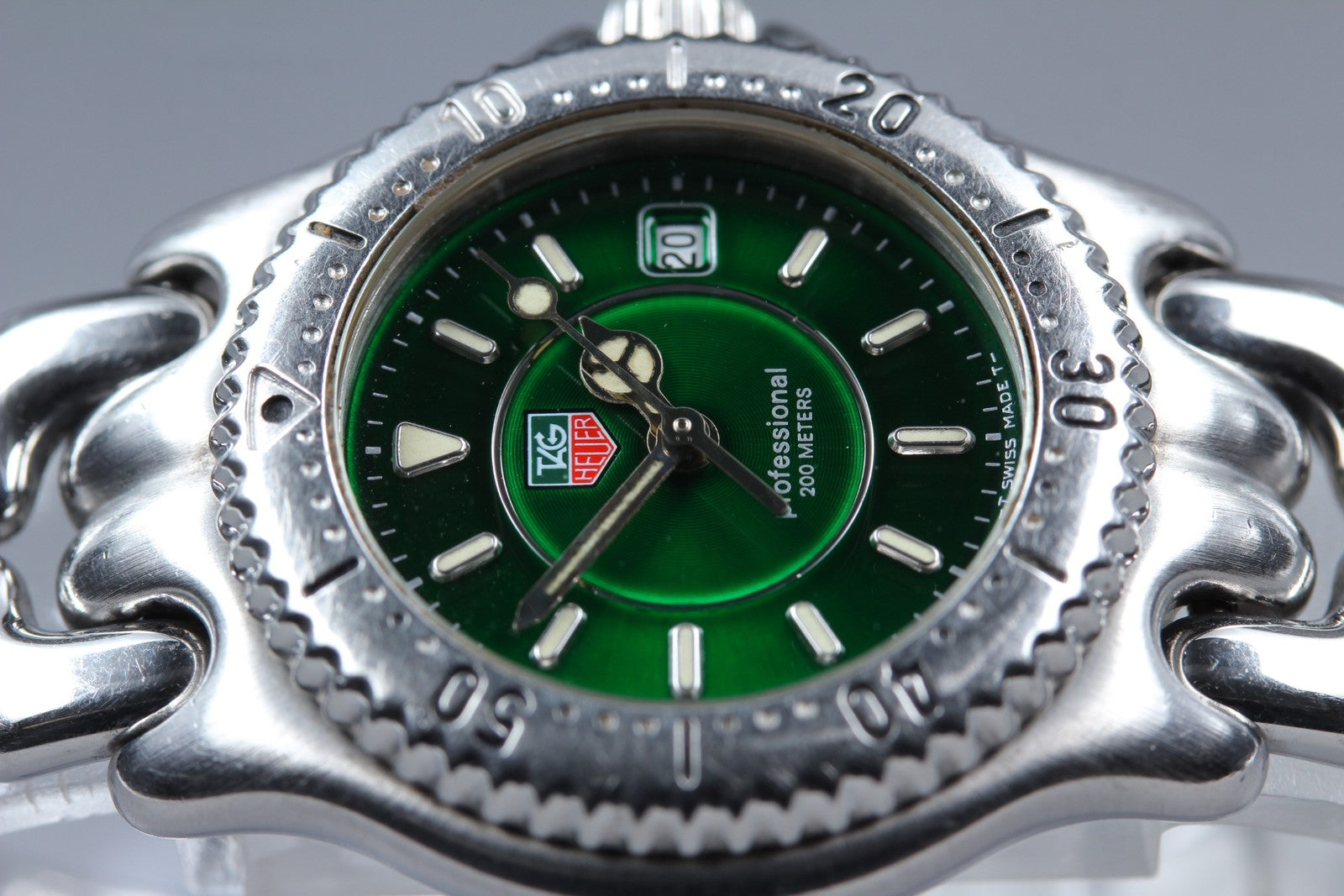 TAG Heuer SEL WG131E Green Dial Quartz Date Women's Watch 27mm JAPAN Exc+5