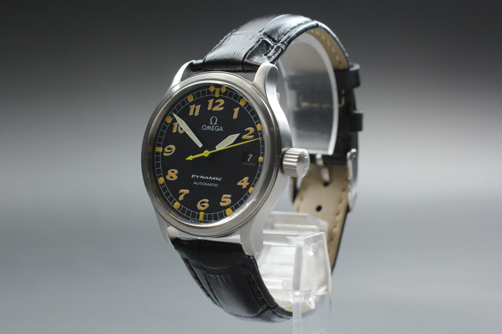 Vintage OMEGA Dynamic 5200.5 Automatic Black Date Men's Watch 36mm JAPAN