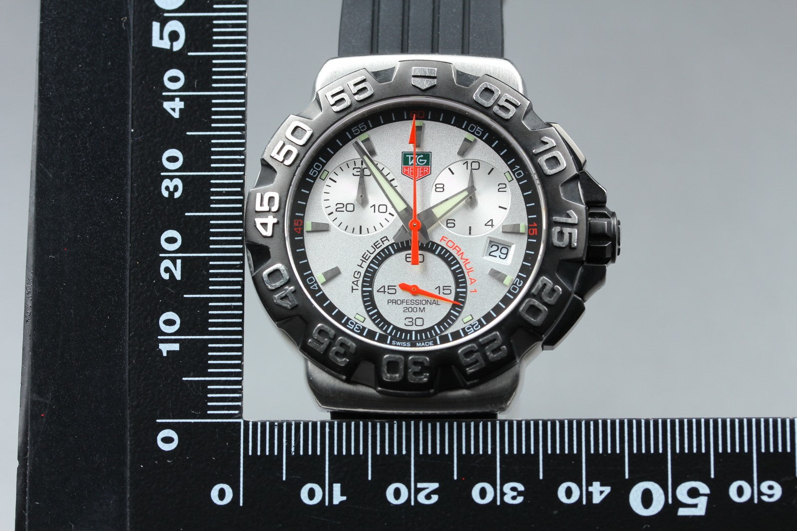 TAG HEUER Formula 1 CAH1111 Silver Dial Quartz Men's Watch 41mm JAPAN Box