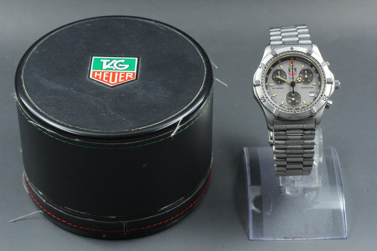 Vintage TAG Heuer 2000 Professional CE1111 Quartz Gray Men's Watch 40mm JAPAN