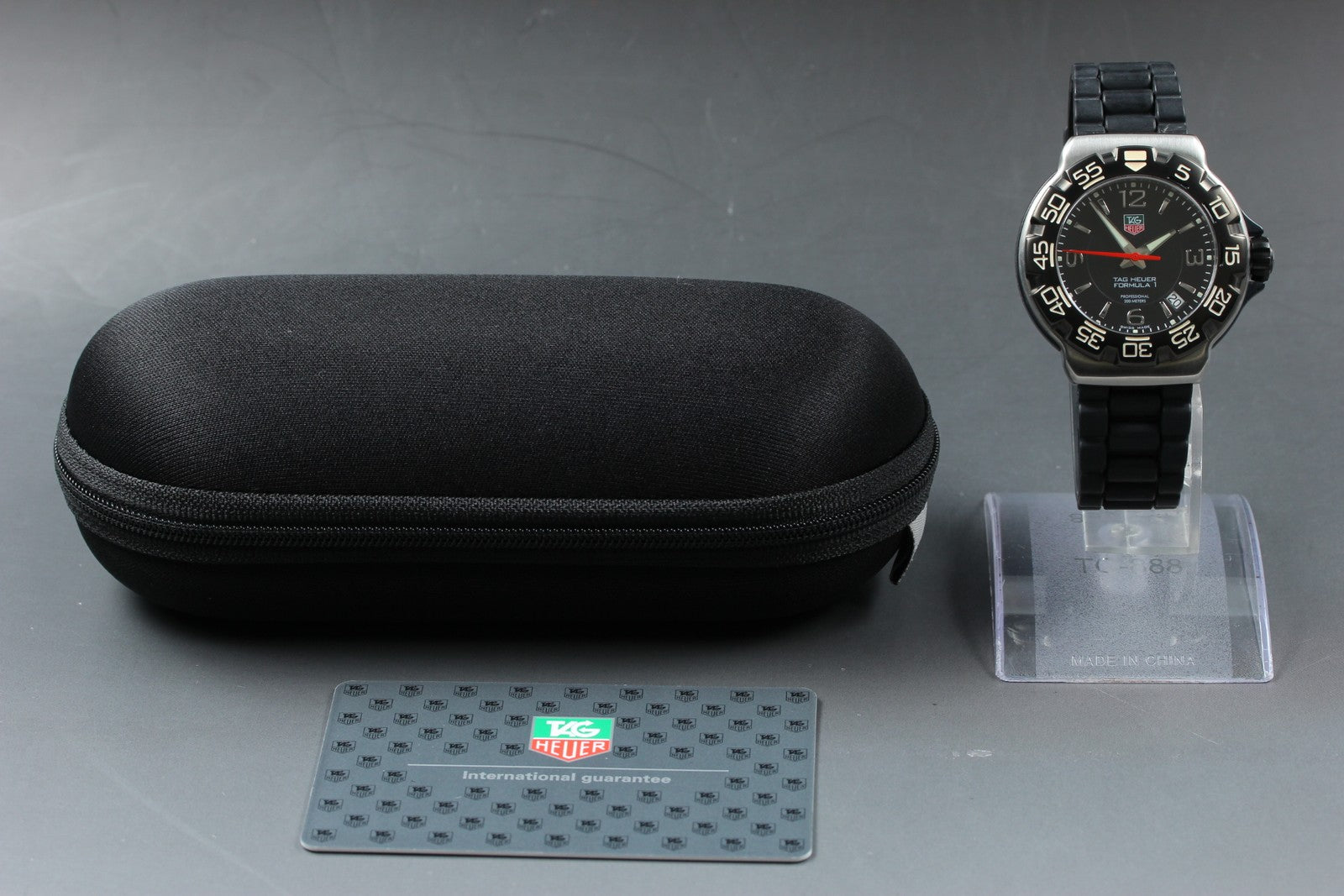 New Batt TAG HEUER Formula 1 WAC1110-0 Quartz Black Men's Watch 40mm JAPAN Box