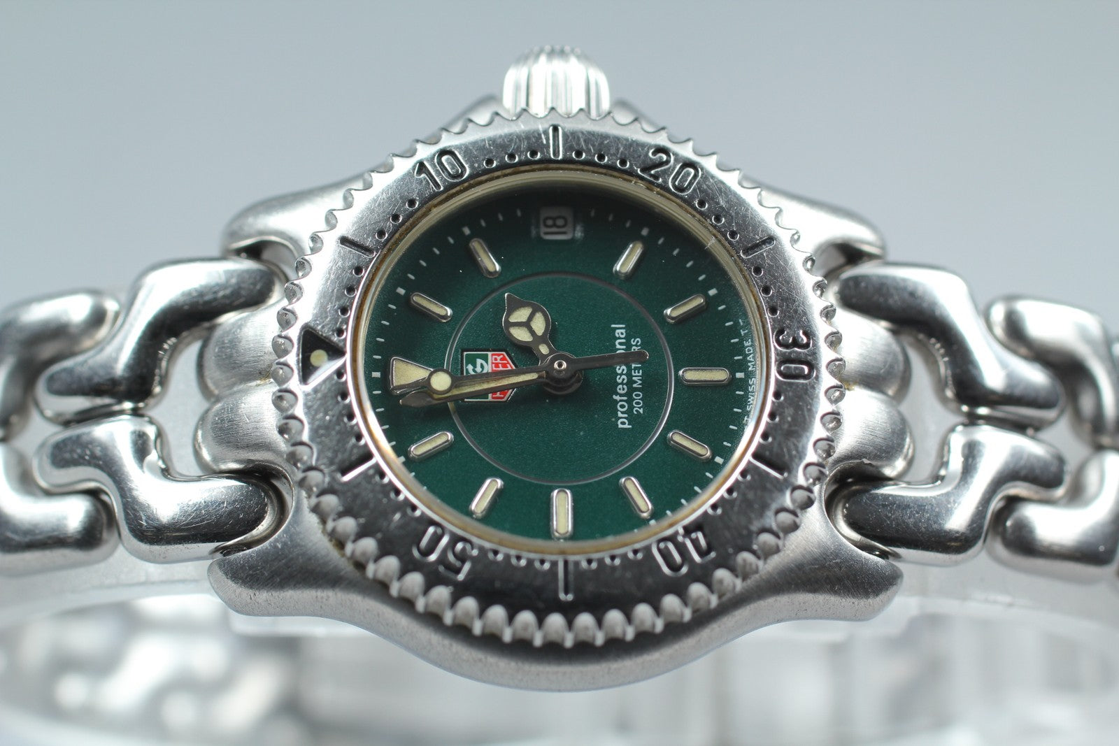 TAG Heuer SEL Professional 200M WG1419 Green Quartz Women's Watch 23mm JAPAN