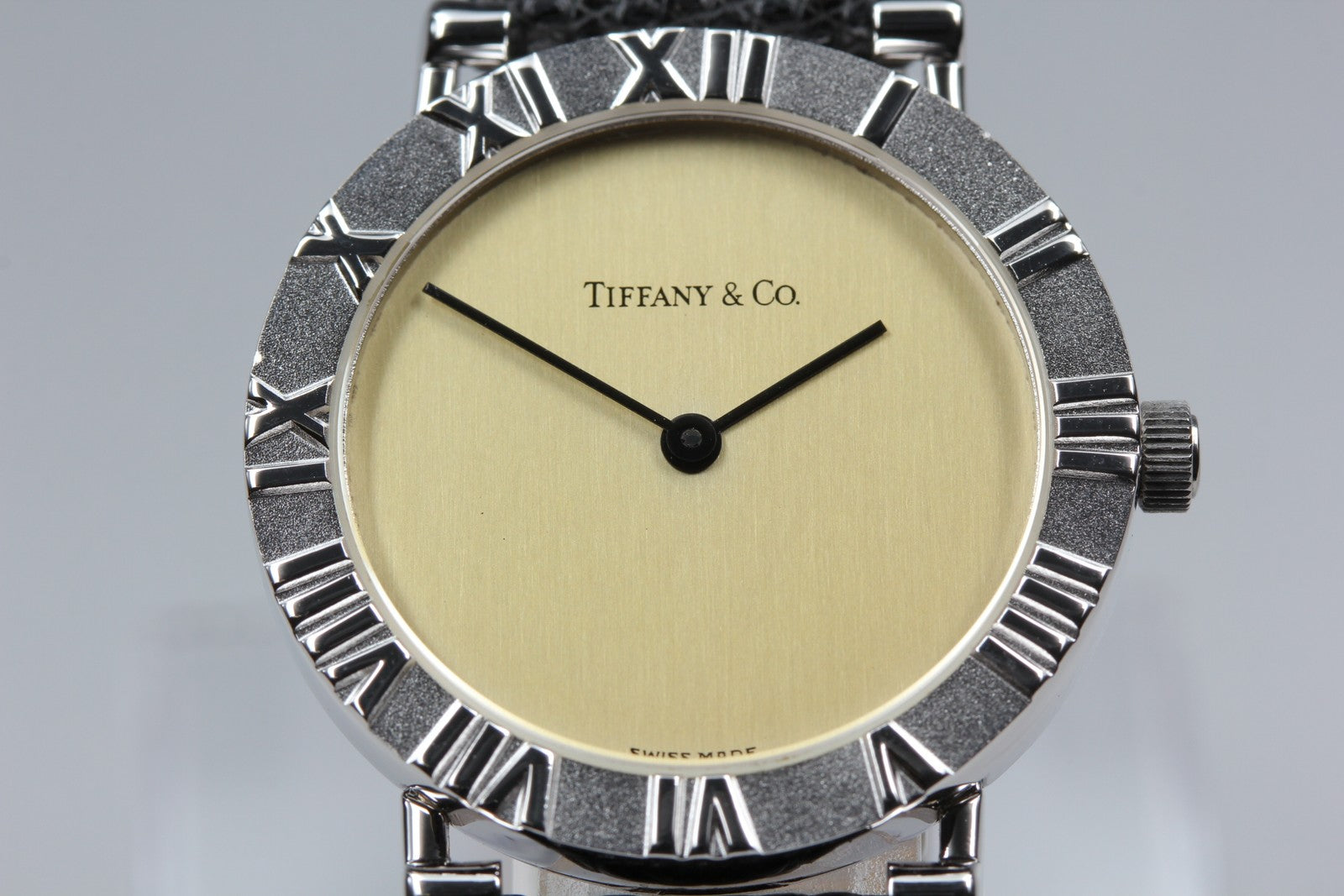 Tiffany & Co Atlas M0640 31mm Roman Silver Black Leather Unisex Quartz Watch