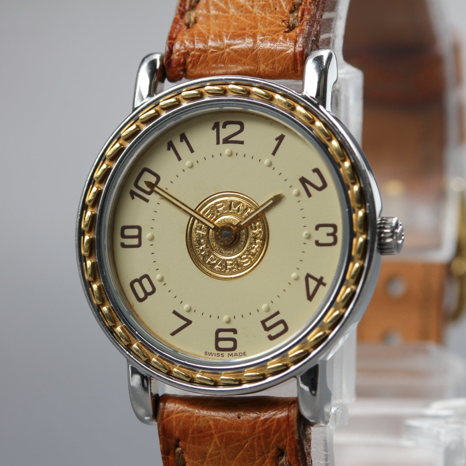 Vintage HERMES Sellier SE4.220 Gold Brown "Z" 24mm Woman's Quartz Watch