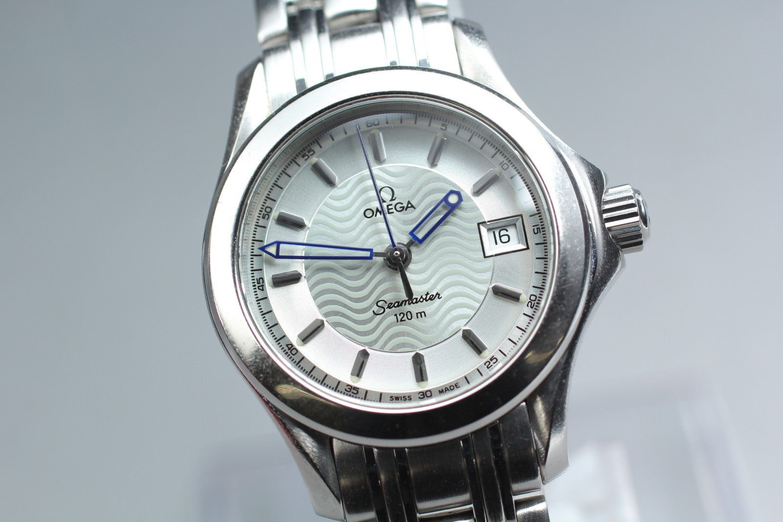 Vintage OMEGA Seamaster 120m 2581.31 Quartz Silver Women's Watch 27mm JAPAN Box