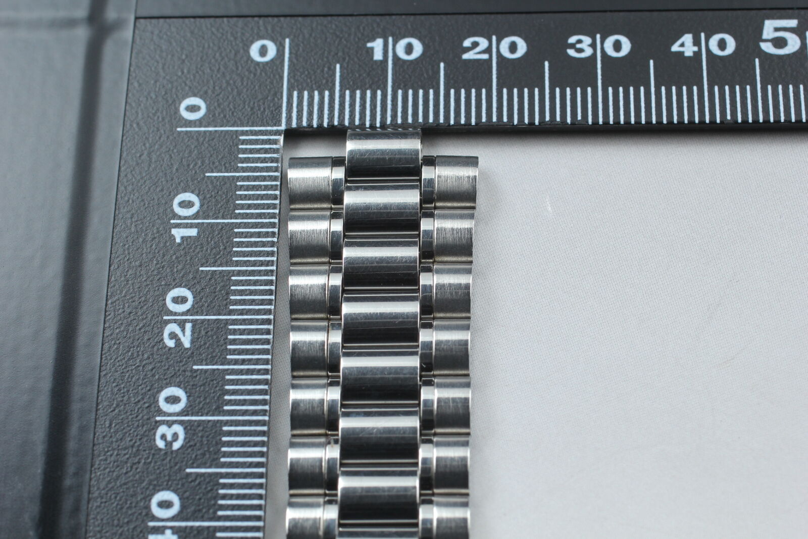 4768376