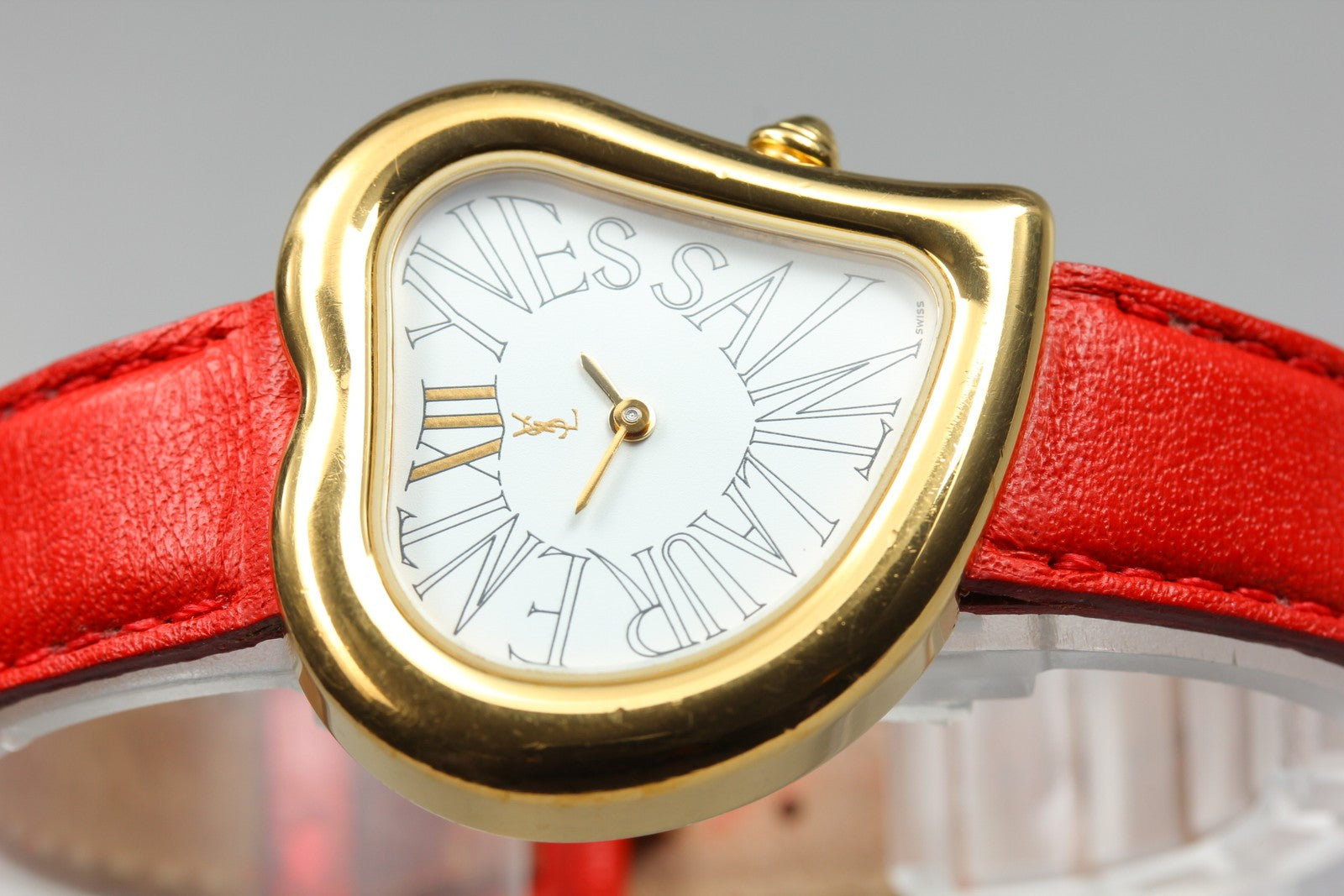 Vintage Yves Saint Laurent Heart Gold Red Leather 30mm Women's Watch Quartz