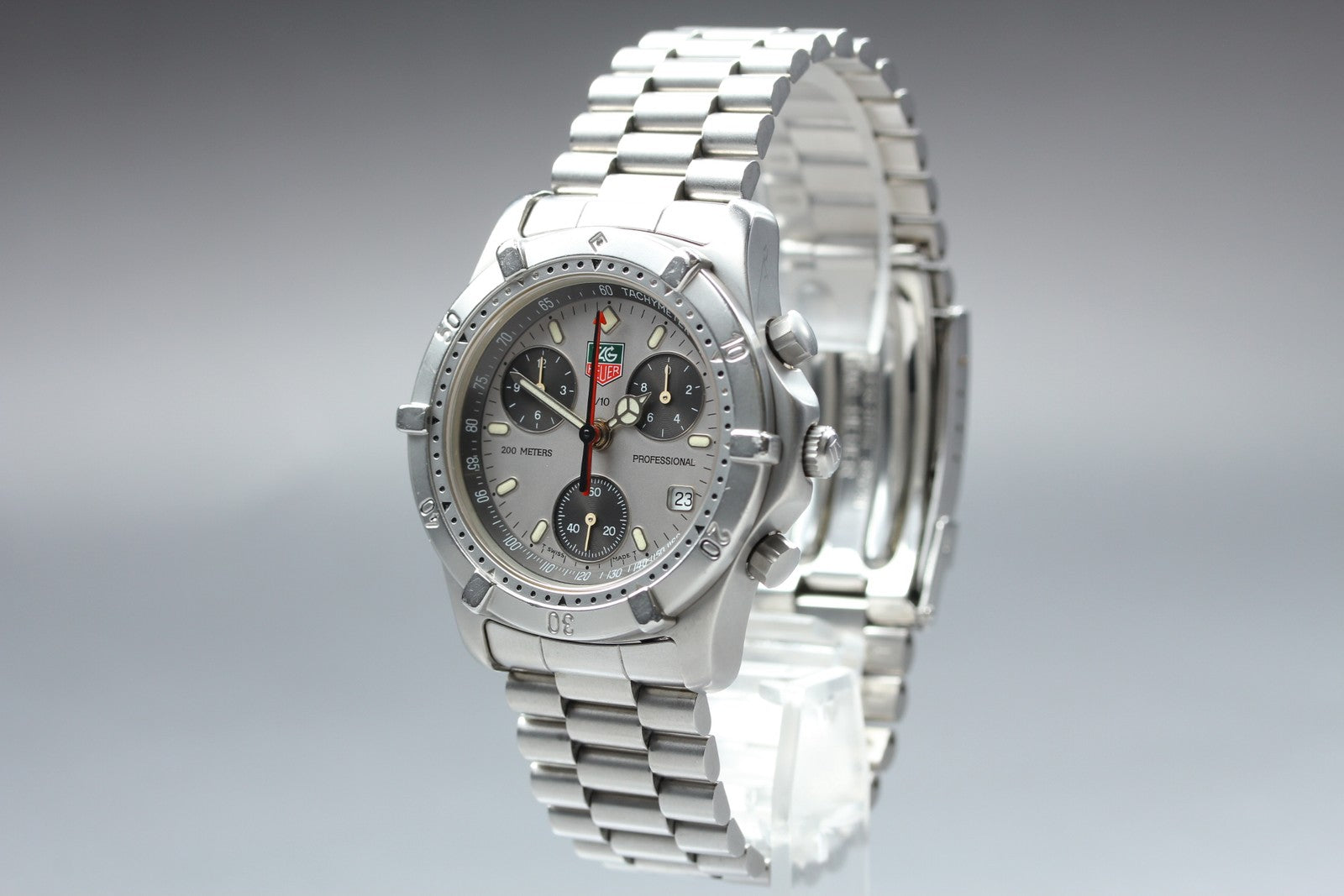 Vintage TAG HEUER Professional CE1111 Quartz Gray Men's Watch 40mm JAPAN Box