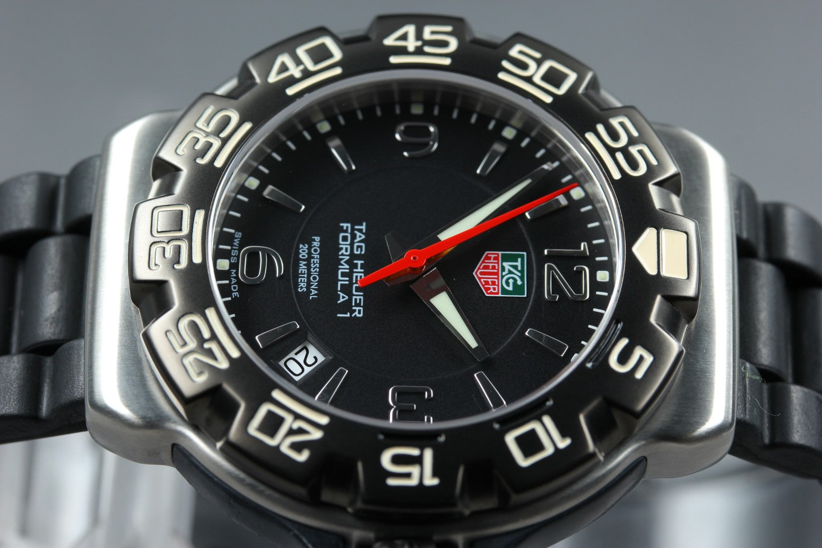 New Batt TAG HEUER Formula 1 WAC1110-0 Quartz Black Men's Watch 40mm JAPAN Box