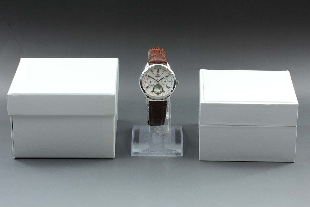 ORIENT Sun & Moon KUE0-UAA0 39mm Day/Date Silver Brown Unisex Watch