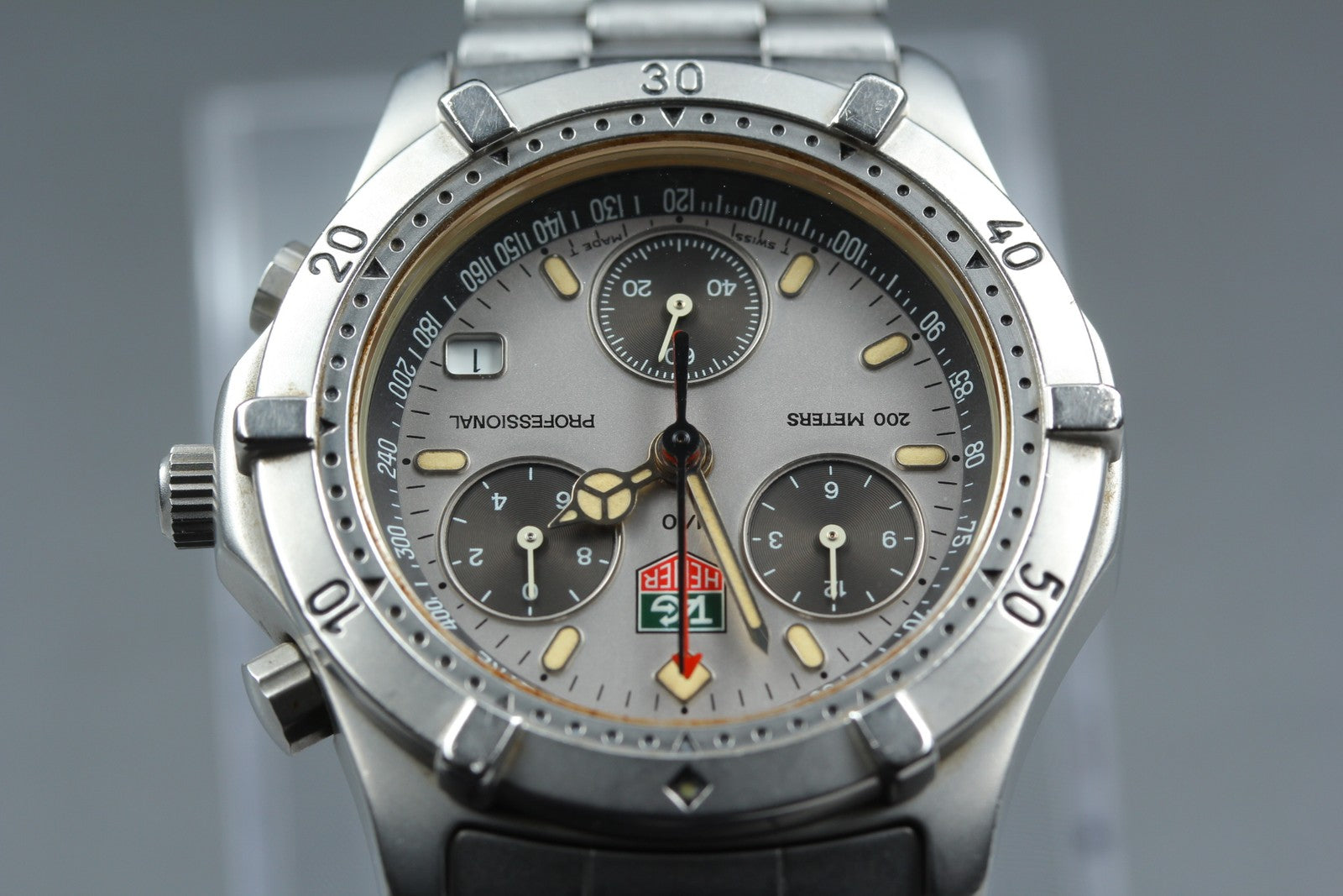 Vintage TAG Heuer 2000 Professional CE1111 Quartz Gray Men's Watch 40mm JAPAN