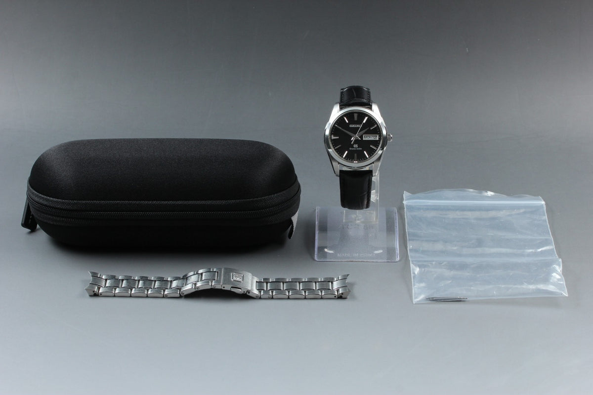New Batt SEIKO Grand Seiko 9F83-0AH0 Quartz Black Day/Date Men's Watch 36mm JP