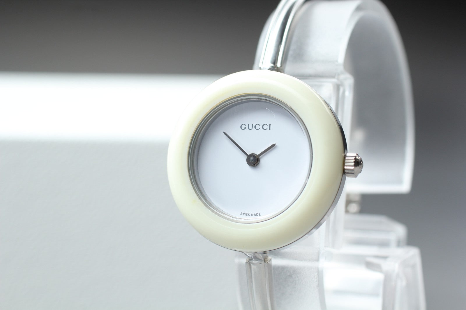Vintage Gucci Change Bezel 11/12.2L White Bezel Silver Women's Quartz Watch