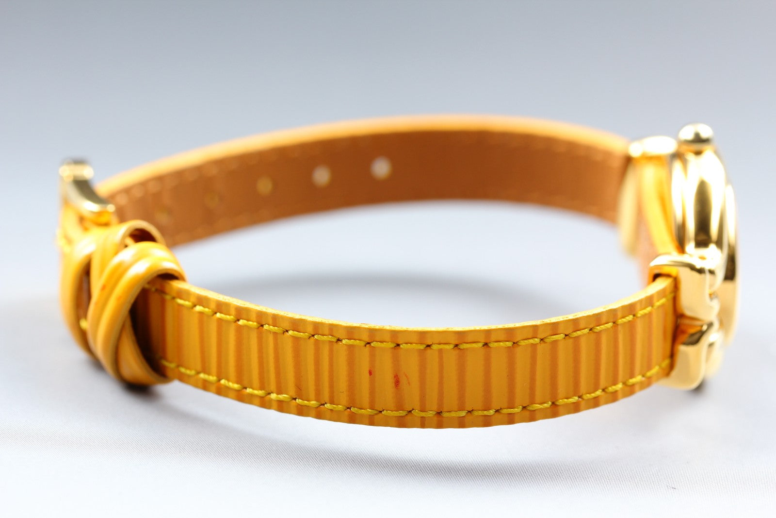 Vintage FENDI 640L Chameleon Change Yellow Belt Gold Women's Quartz Watch