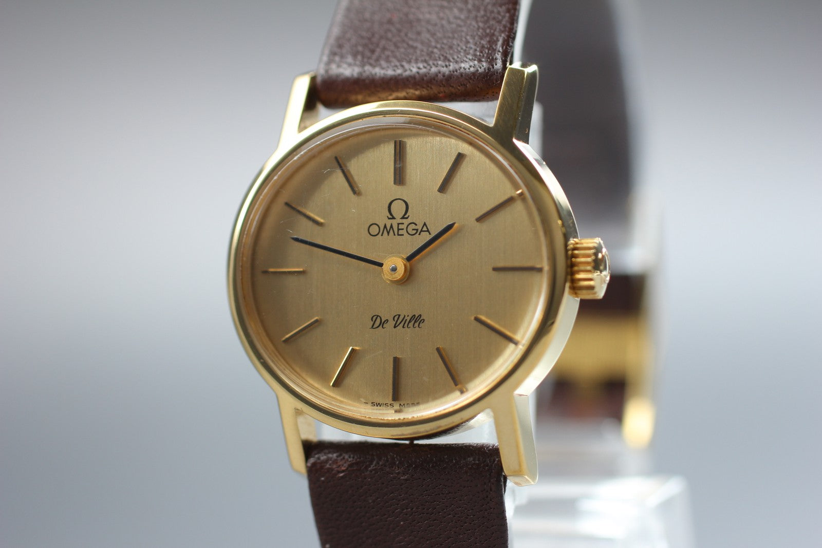 Vintage OMEGA De Ville 511.0508 Cal.625 24mm Gold Hand Winding Women's Watch