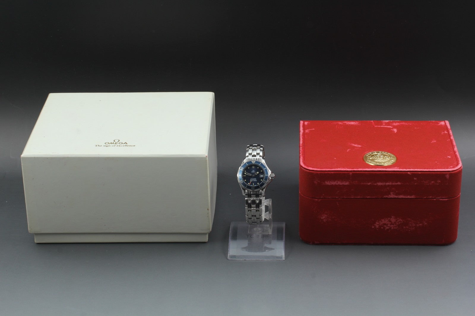 New Batt OMEGA Seamaster Cal.1424 Quartz Blue Women's Watch 28mm JAPAN Box