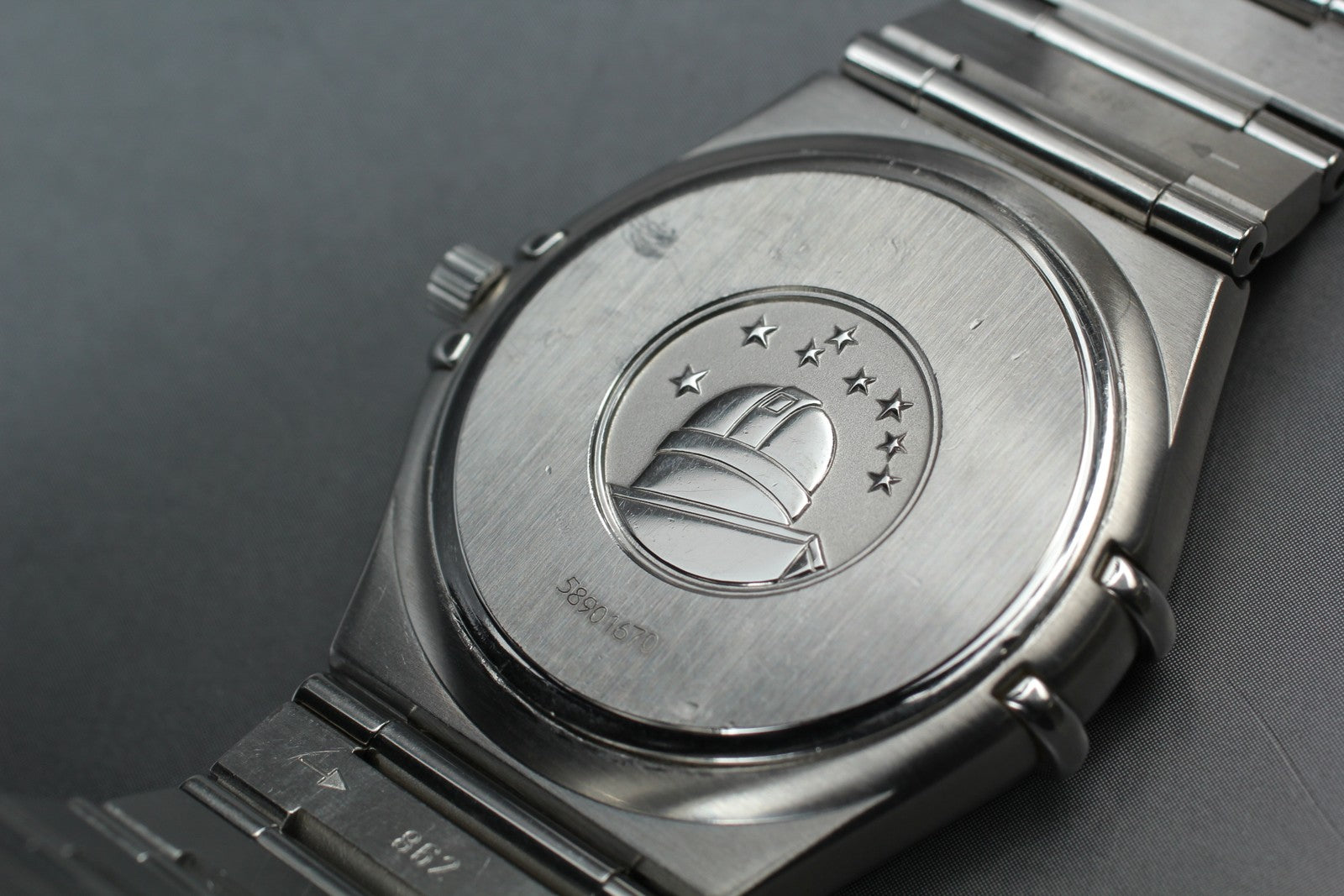 New Batt Vintage OMEGA Constellation Cal.1512 Quartz Men's Watch 33mm From JAPAN