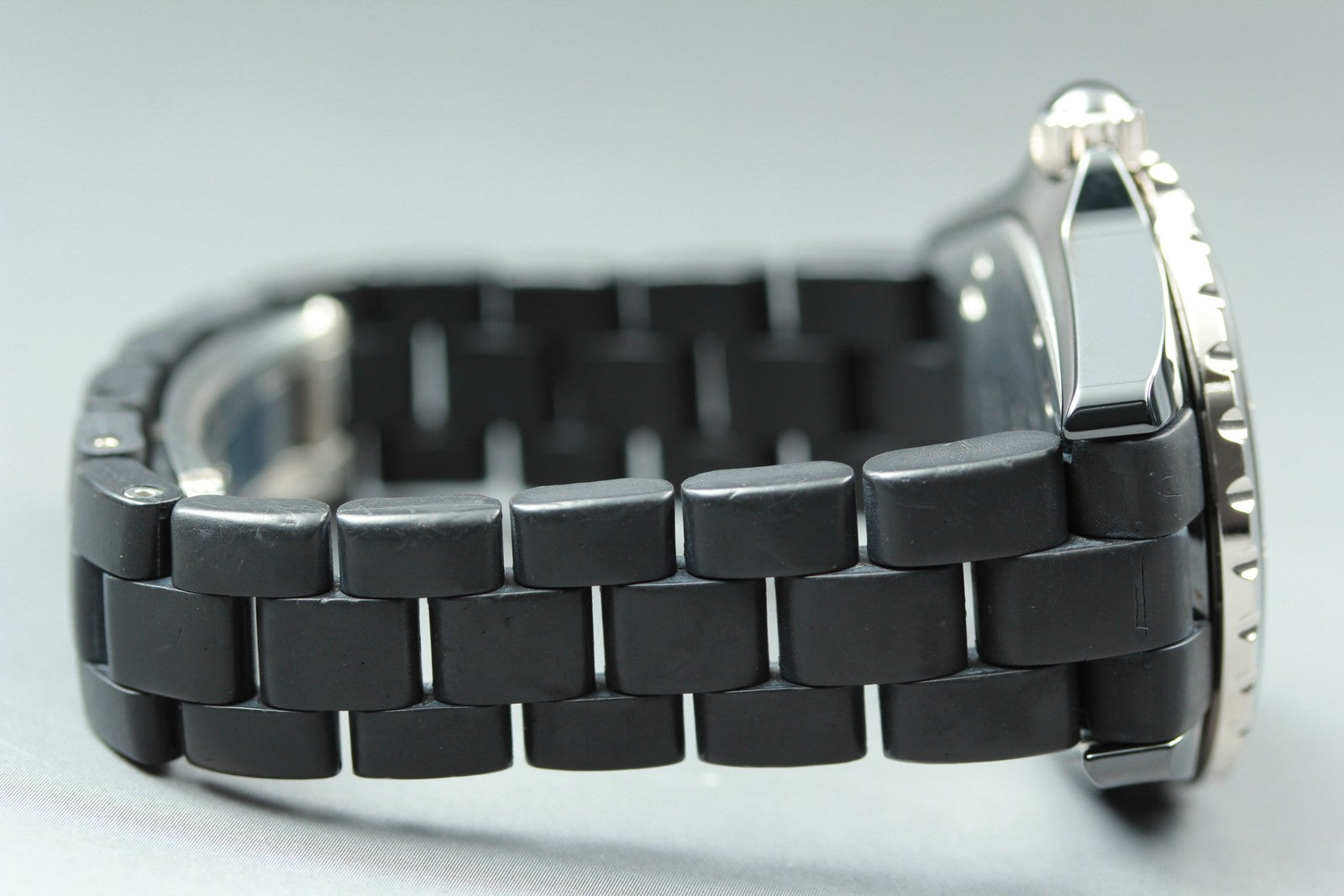 Overhauled Exc+5 Box CHANEL J12 H0681 Black Ceramic Rubber 33mm Qz Women’s Watch