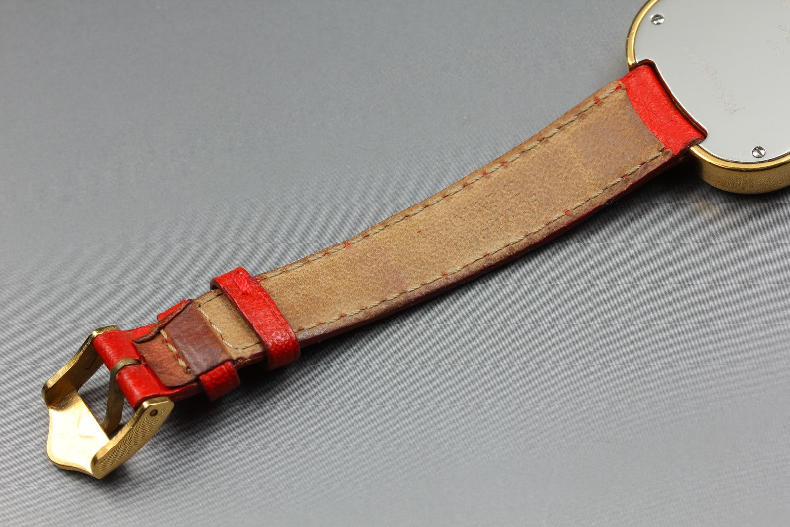 Vintage Yves Saint Laurent Heart Gold Red Leather 30mm Women's Watch Quartz
