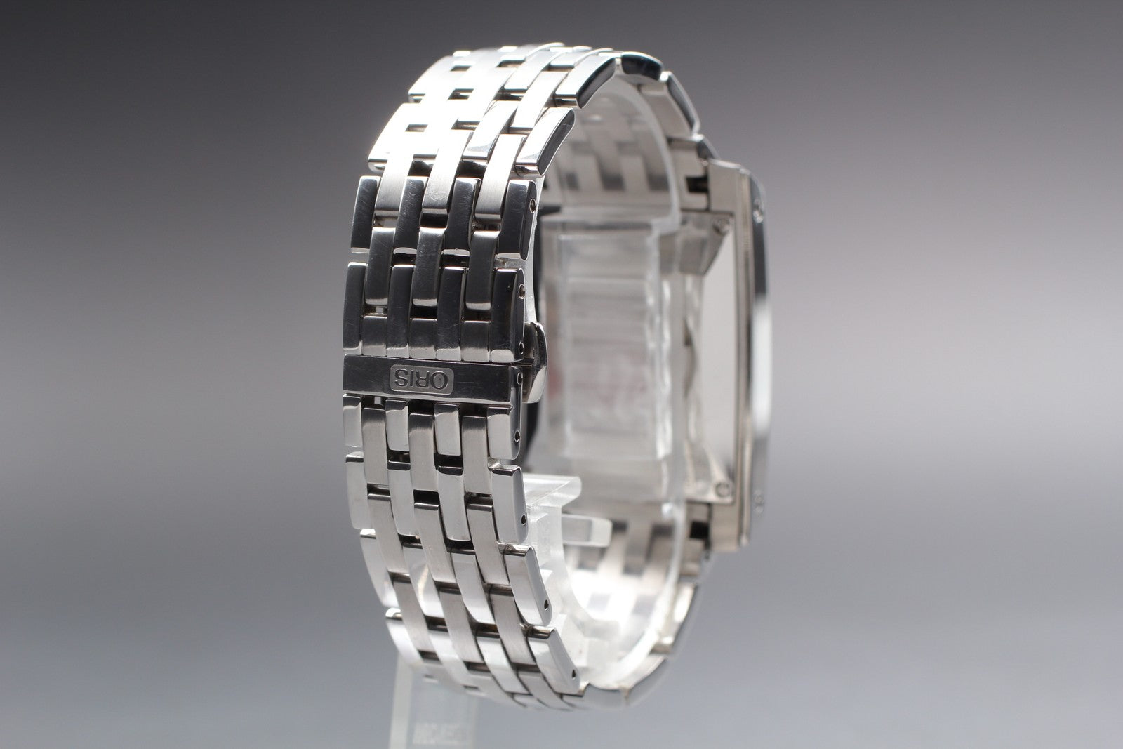 7982008