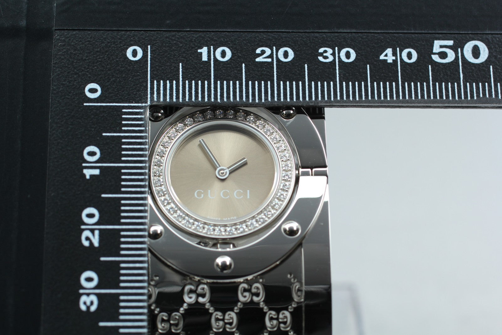 7982019