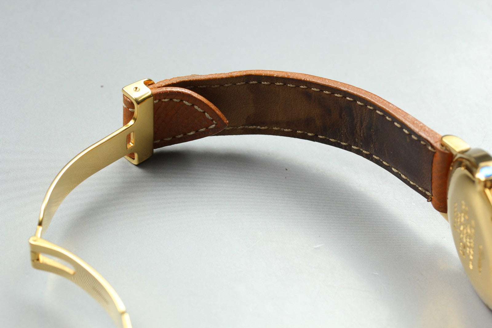 Vintage Cartier Must de Cartier Ronde 1800 1 Gold Brown 32mm Unisex Quartz Watch