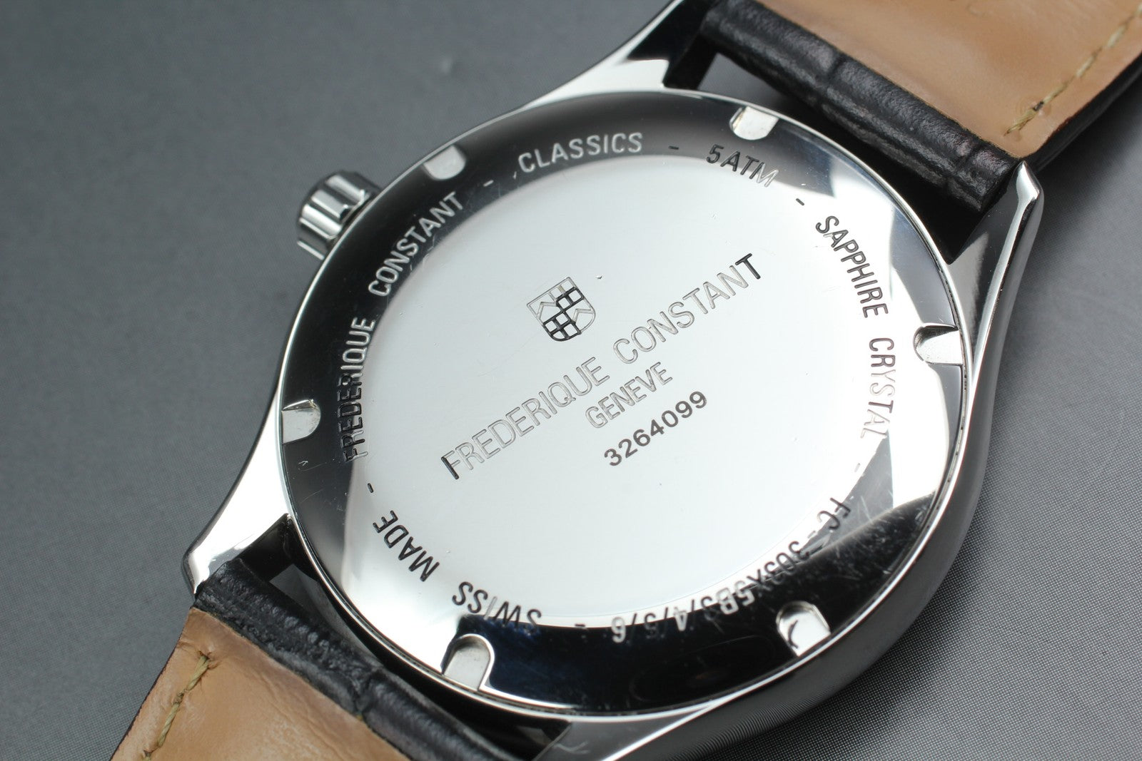 FREDERIQUE CONSTANT Classics FC-303X5B3/4/5/6 Automatic Men's Watch 39mm JAPAN